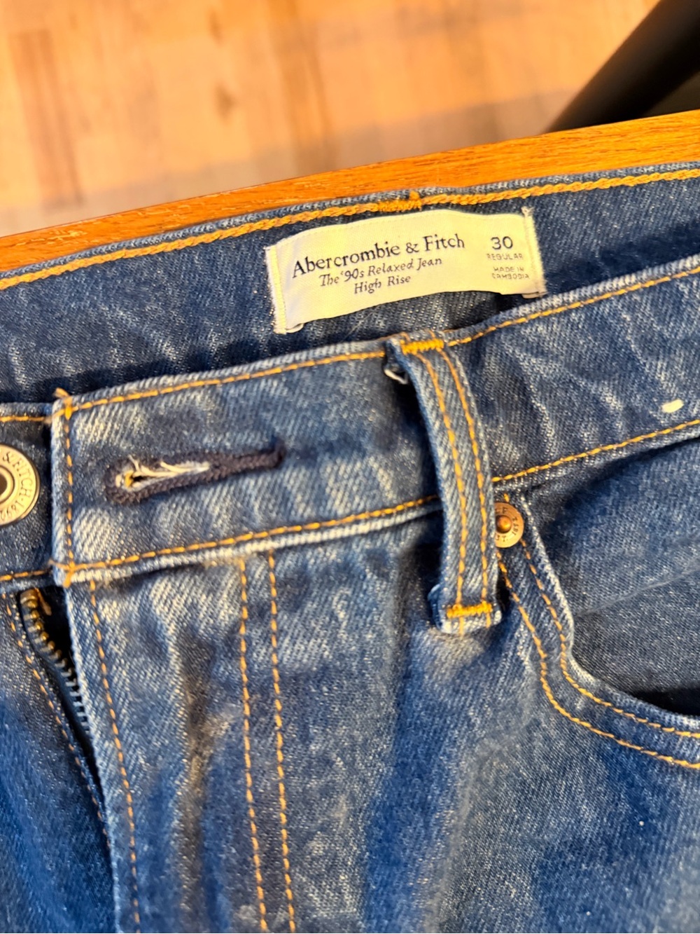 Abercrombie & Fitch Relaxed Dark Blue Denim Jeans - Picture 2 of 4